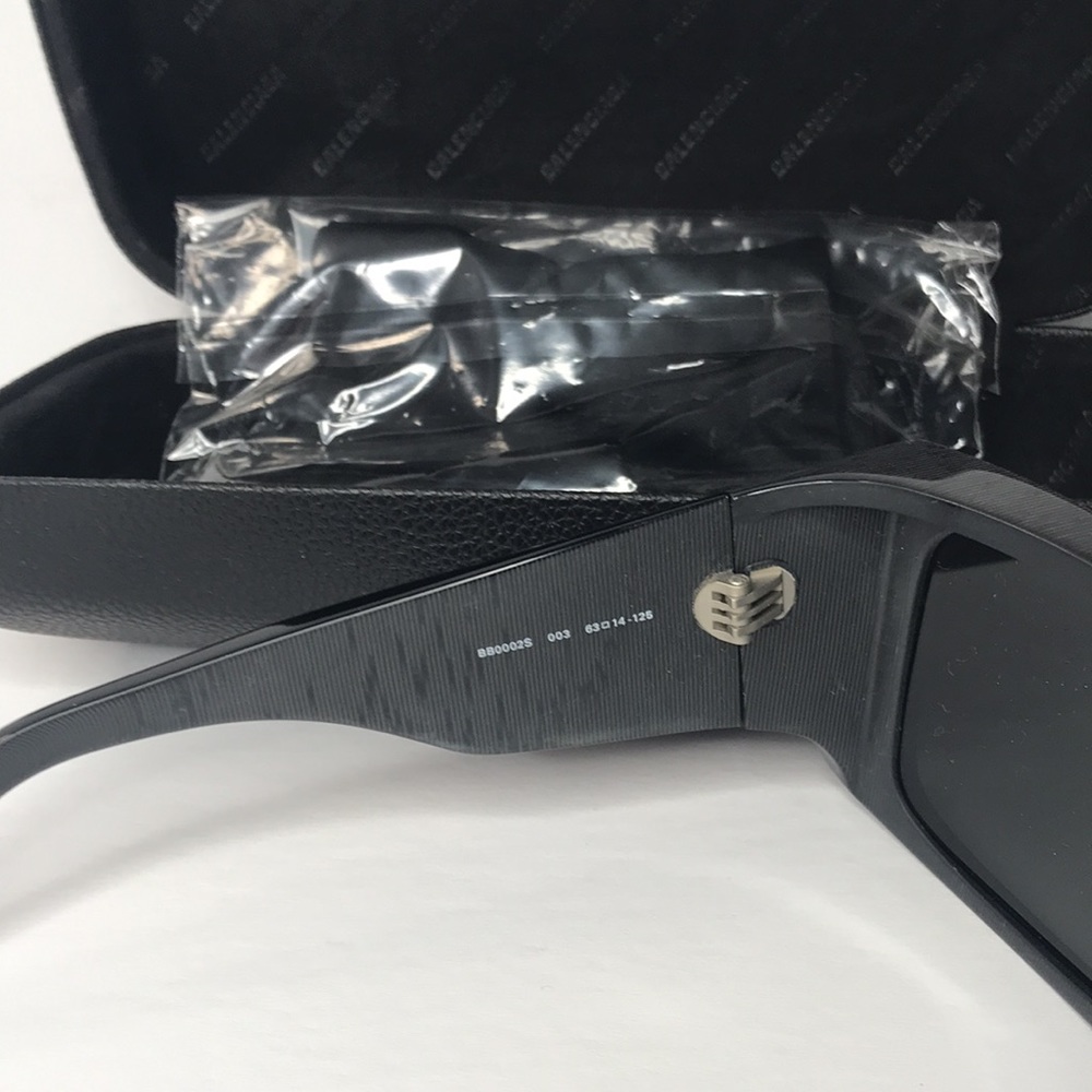 New Authentic Balenciaga Black BB0002S Shield Sunglasses - Picture 12 of 17